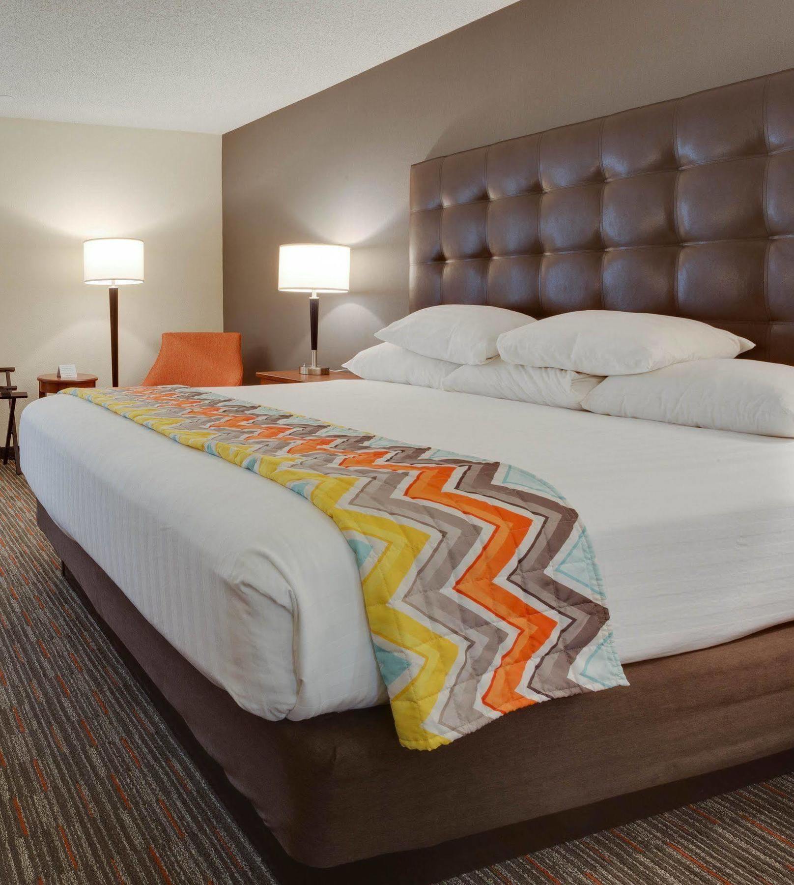 Drury Inn & Suites Columbia Stadium Boulevard Kültér fotó